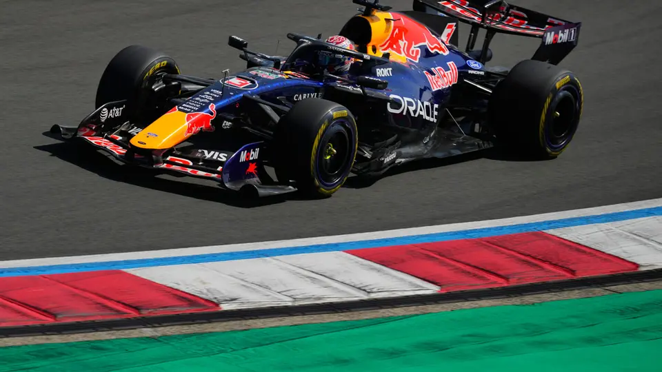 Verstappen durante el GP de China | AP