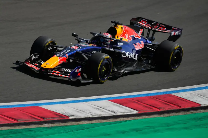 Verstappen durante el GP de China | AP