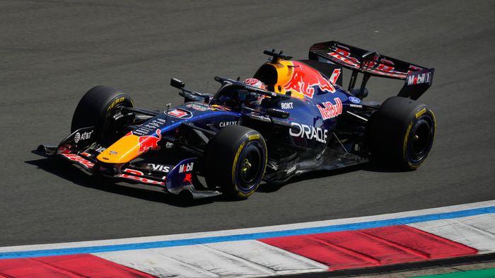 Verstappen durante el GP de China | AP
