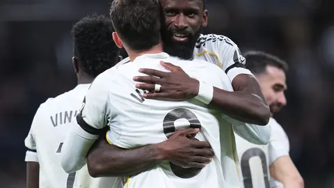Rudiger y Valverde del Real Madrid celebran el 2-0 ante el Elche I AP