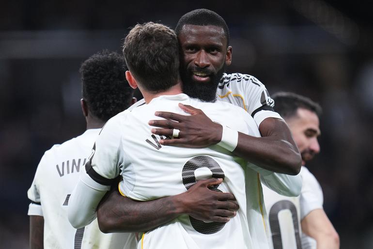 Rudiger y Valverde del Real Madrid celebran el 2-0 ante el Elche I AP