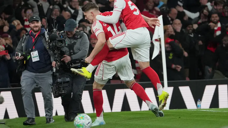 Max Dowman anotando el gol definitivo en la victoria del Arsenal I AP