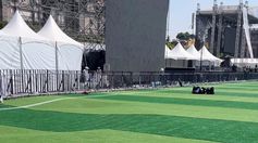 Zócalo de la CDMX presenta desniveles marcados previo a la Megaclase de Futbol