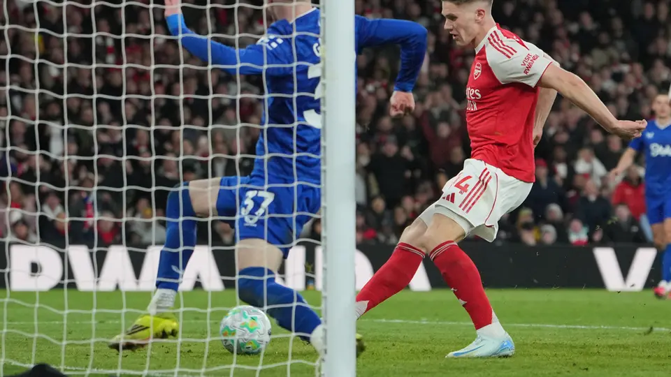 Viktor Gyoekeres de Arsenal en el juego vs Everton I AP