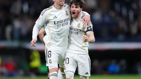 ¡Están con vida! Real Madrid golea al Elche y regresa a la pelea por el titulo