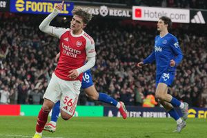 ¡Superlíder! Arsenal derrota al Everton con un agónico gol de Max Dowman