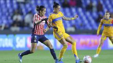 Carolina Jaramillo y Jenni Hermoso en el partido de Chivas contra Tigres en el Clausura 2026 de la Liga MX Femenil | IMAGO 7