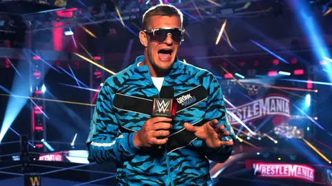 Rob Gronkowski como anfitrión de WrestleMania 36 | wwe.com
