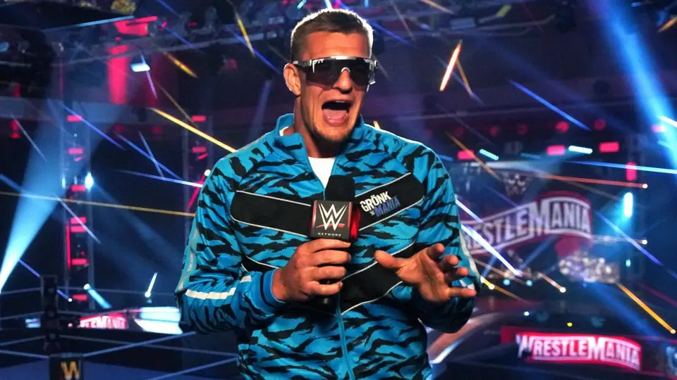 Rob Gronkowski como anfitrión de WrestleMania 36 | wwe.com
