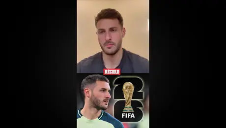 Santi Giménez ya olvidó Qatar 2022 y se ve titular ante Sudáfrica