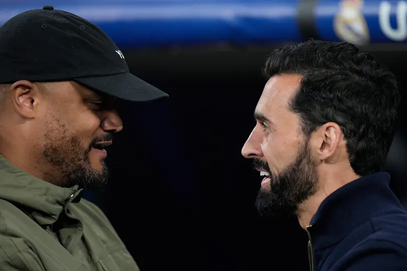 Vincent Kompany y Álvaro Arbeloa en el partido de Bayern Munich contra Real Madrid en Champions League | AP