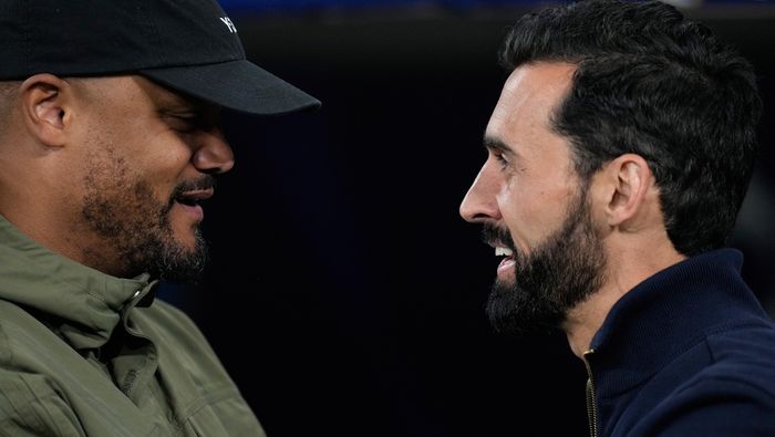 Vincent Kompany y Álvaro Arbeloa en el partido de Bayern Munich contra Real Madrid en Champions League | AP