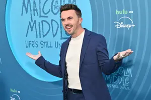 Frankie Muniz sufre fuerte accidente en NASCAR el día del reestreno de "Malcolm el de en medio"
