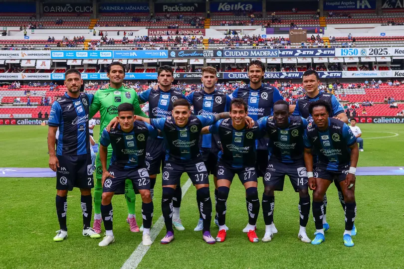 Gallos de Querétaro, en el partido contra Necaxa del Clausura 2026. l MEXSPORT