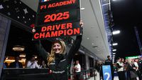Doriane Pin en celebración tras coronarse en la F1 Academy | AFP
