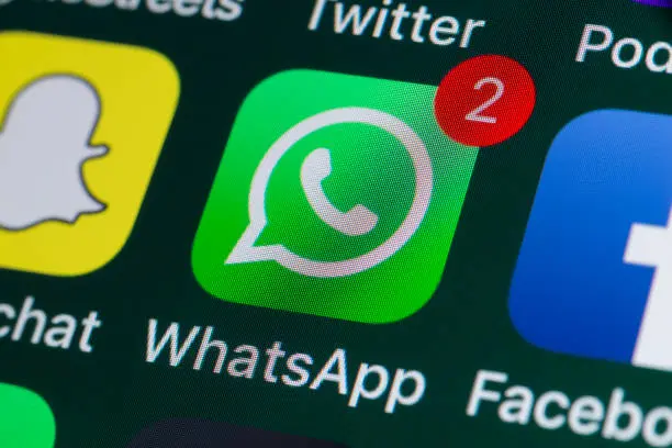 La app de mensajería cambia su apariencia con un estilo más moderno. / Pixabay