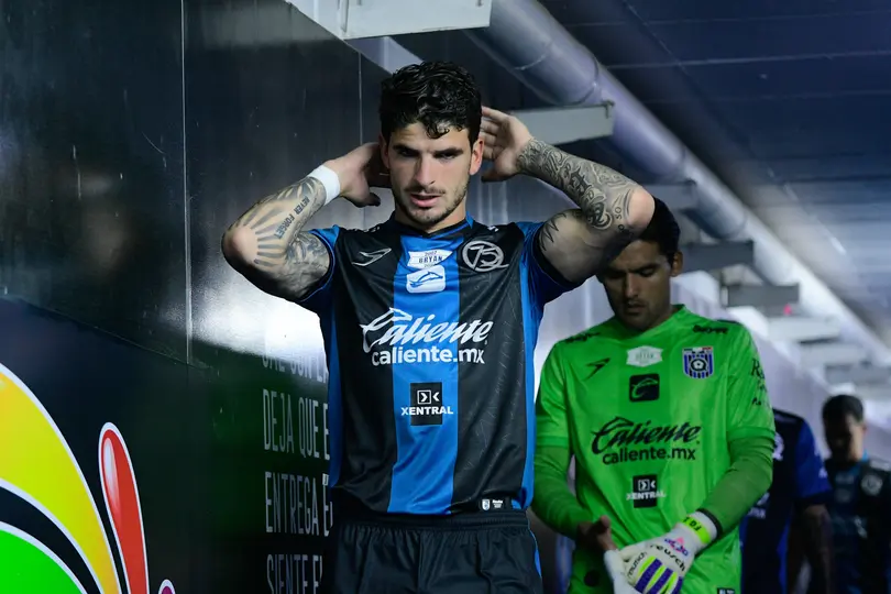 Santiago Homenchenko, jugador de Querétaro | IMAGO7