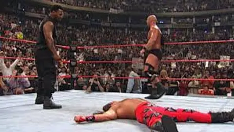 Mike Tyson fue uno de los primeros 'ajenos' a WWE en aparecer en un WrestleMania | wwe.com