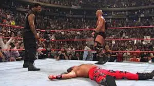 Mike Tyson fue uno de los primeros 'ajenos' a WWE en aparecer en un WrestleMania | wwe.com