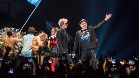 Zeta Bosio y Charly Alberti se volverán a reunior con Gustavo Cerati aunque sea de manera virtual / FB: @sodastereo