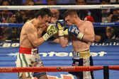 Julio César Chávez Jr. y 'Canelo' Álvarez en su enfrentamiento de 2017 | MEXSPORT