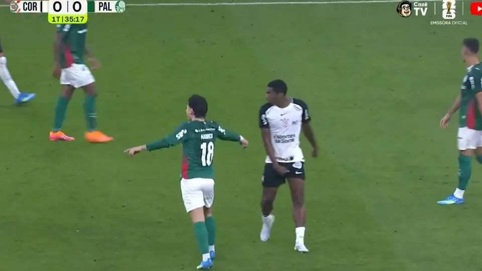 ¡Escándalo en Brasil! Expulsan a futbolista por agarrarse los genitales en pleno partido