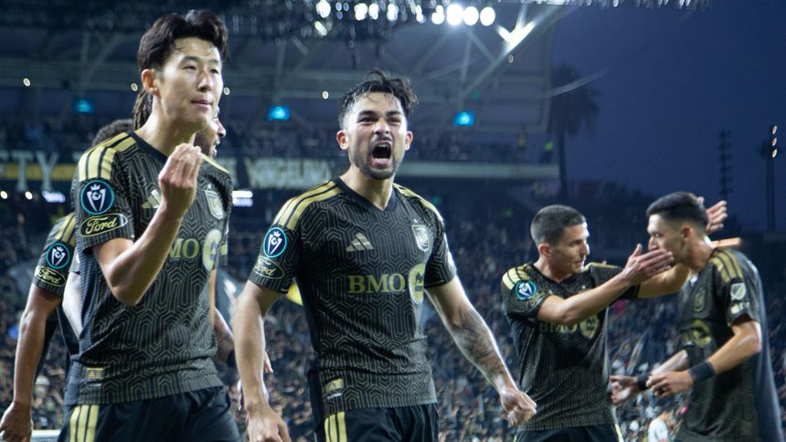 Son en celebración con LAFC en el partido de ida de los Cuartos de Final de la Copa de Campeones Concacaf | MEXSPORT