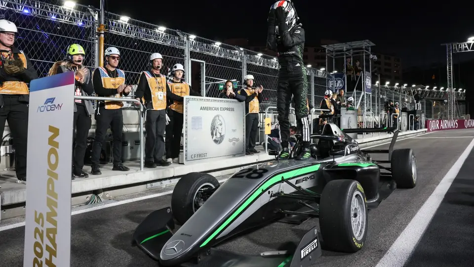 Doriane Pin en celebración tras coronarse en la F1 Academy | AFP