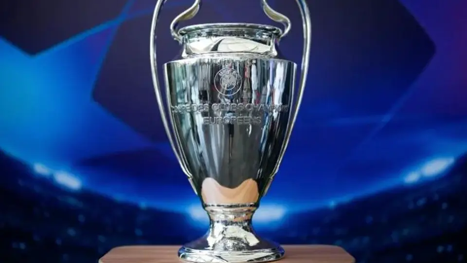 Trofeo de UEFA Champions League l AP
