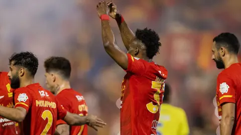 Julián Quiñones tra snotar con Al-Qadisiya | x:@ Alqadsiah