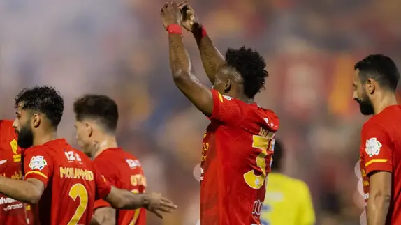 El éxito de Julián Quiñones en la Liga de Arabia: Campeón de goleo, Selección Mexicana y una mentalidad implacable