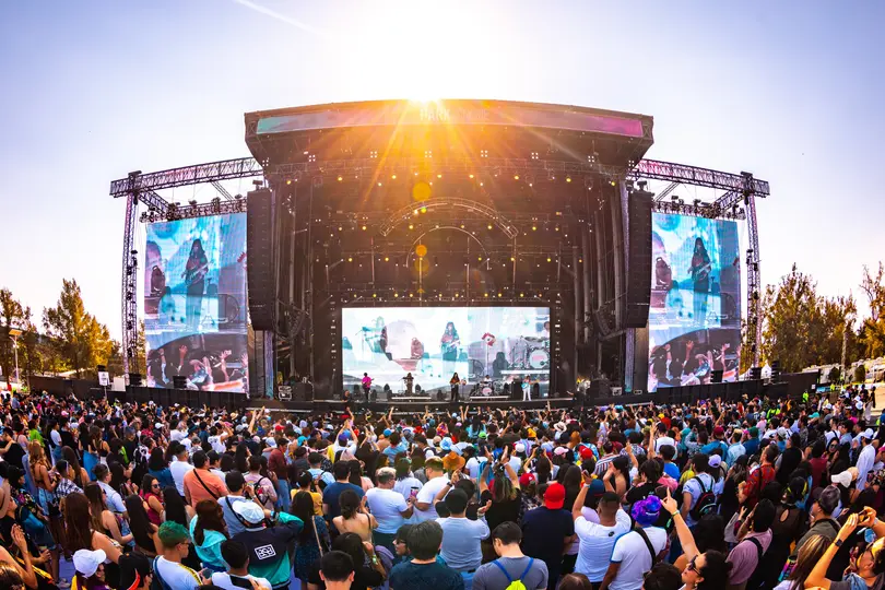 La edición 2026 apunta nuevamente a romper récords de asistencia con dos días cargados de música / FB: @TecateEmblema