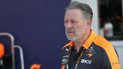 Zak Brown enciende la polémica tras escribir a la FIA por negociaciones entre Mercedes y Alpine