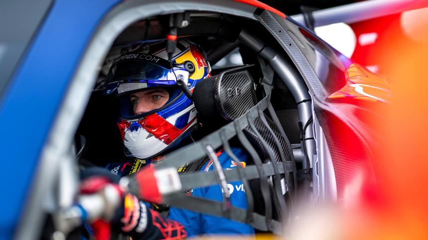 Max Verstappen en la clasificación de las 24 horas de Nürburgring | RED BULL