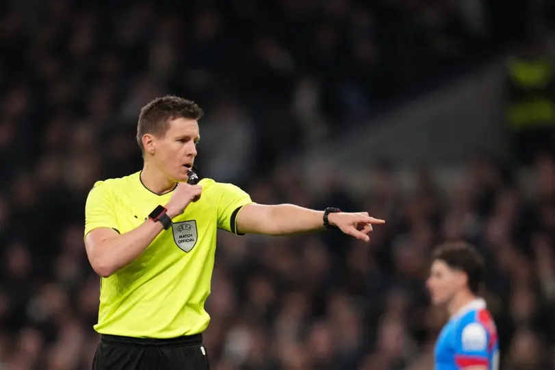 Daniel Siebert ha sido un árbitro constante en la Champions League | AFP