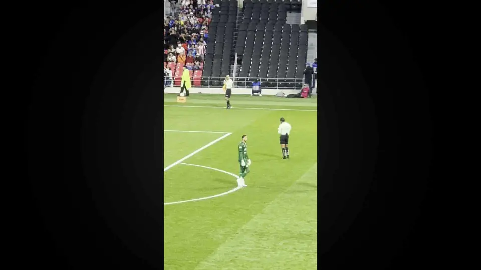 La reacción de Kevin Mier tras su error en el Cruz Azul vs Chivas