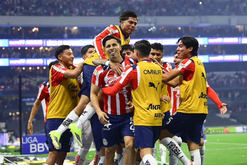 Sepúlveda aplicó la Ley del Ex y marcó ante Cruz Azul para darle ventaja a Chivas | MEXSPORT
