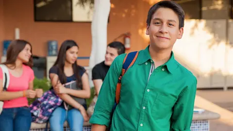 Las autoridades educativas aclararon que el seguimiento puede realizarse directamente desde la página del programa social / Magnific