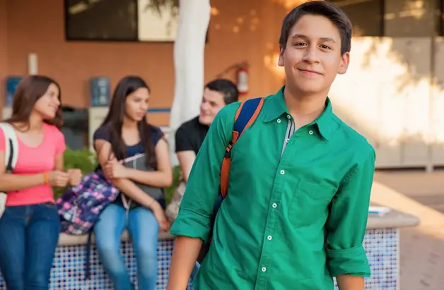 Las autoridades educativas aclararon que el seguimiento puede realizarse directamente desde la página del programa social / Magnific