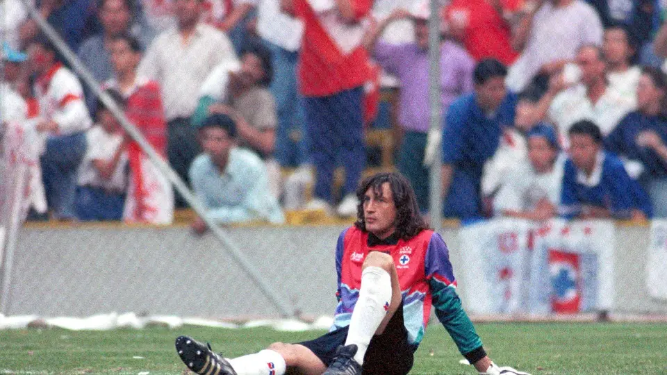 Norberto Scoponi en su etapa como portero de Cruz Azul en 1995 | MEXSPORT