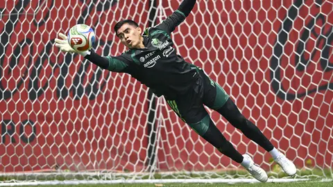 Raúl 'Tala' Rangel, durante el entrenamiento de la Selección Nacional de México | IMAGO7