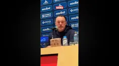 Milito sale a conferencia de prensa y se prende por el tema del arbitraje