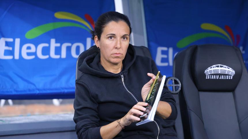Amandine Miquel, entrenadora de Rayadas, se alista para la Final | IMAGO7