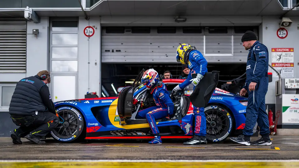 Max Verstappen en la clasificación de las 24 horas de Nürburgring | RED BULL