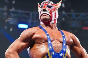 El Original Grande Americano logrando la victoria | WWE y AAA