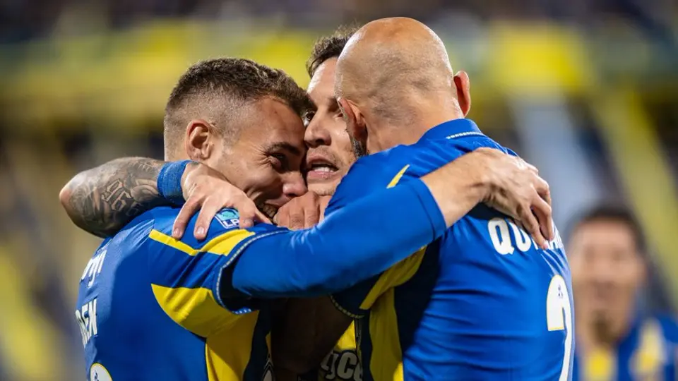Jugadores de Rosario Central festejando un gol | x: @RosarioCentral