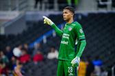 Kevin Mier queda señalado: los errores que golpearon a Cruz Azul ante Chivas