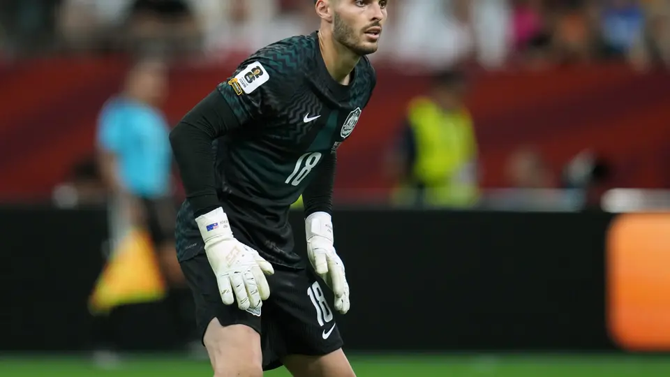 Patrick Beach, de Australia, durante el juego ante Turquía | AP
