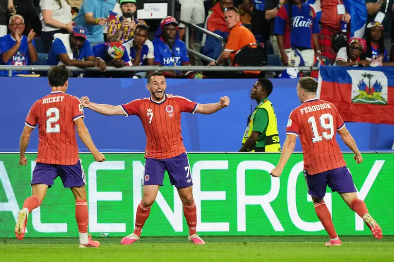 John McGinn celebrando el histórico gol de Escocia | AP