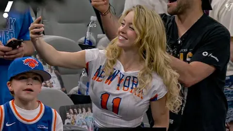 Sydney Sweeney roba reflectores en San Antonio para apoyar a los Knicks por el título de la NBA